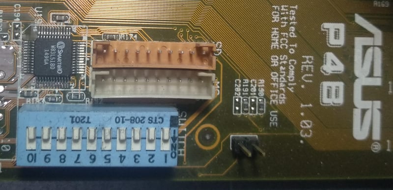 SD/MS headers on the motherboard